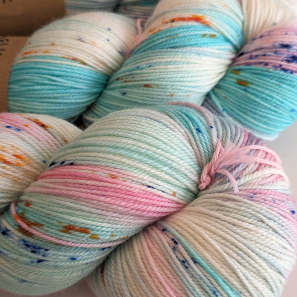 Twist Light - Hue of the Moment