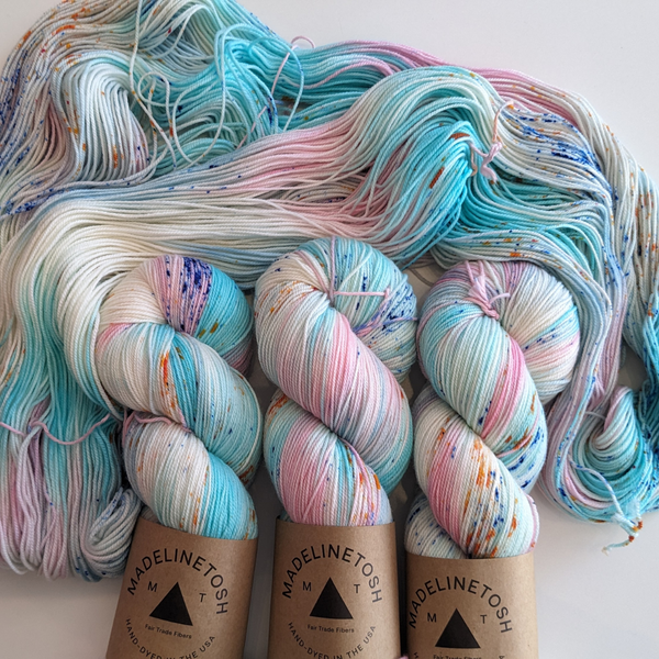 Twist Light - Hue of the Moment