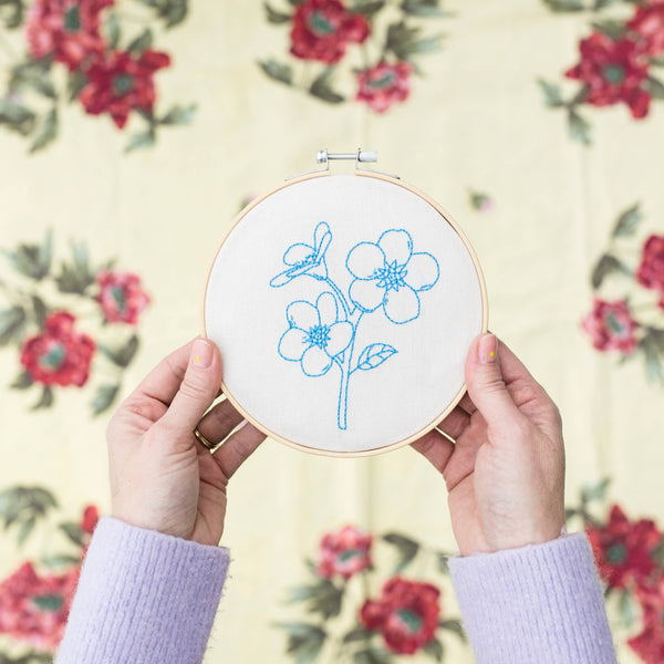 COTTON CLARA | Forget Me Not Embroidery Hoop Kit