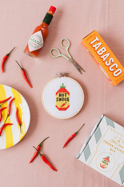 COTTON CLARA | 🌶 Hot Sauce Mini Cross Stitch Kit – 4" Hoop