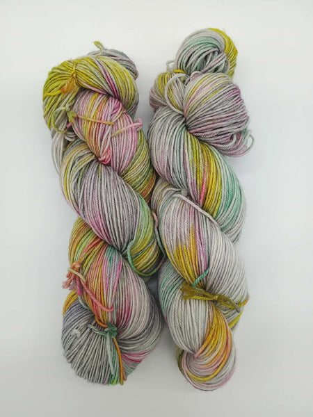 Vintage - Dye Me to the Moon (LYS Day 2025)