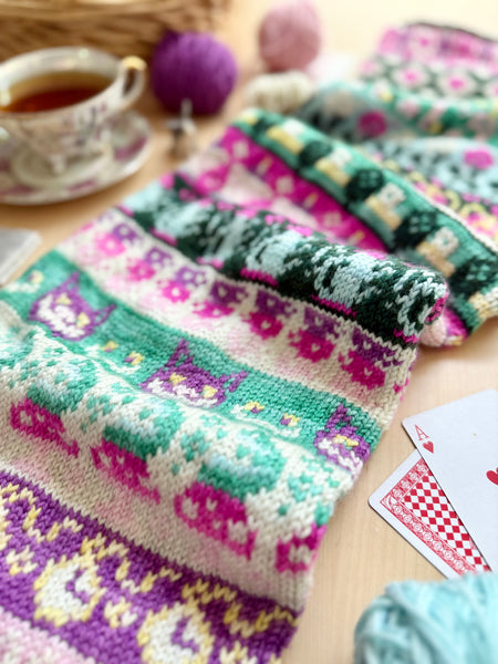 PACIFIC KNIT CO | Wonderland Doodle (Literary Card Deck)