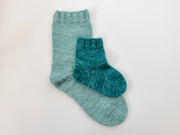PACIFIC KNIT CO | Base Doodle Top-Down Socks Pattern - Fingering