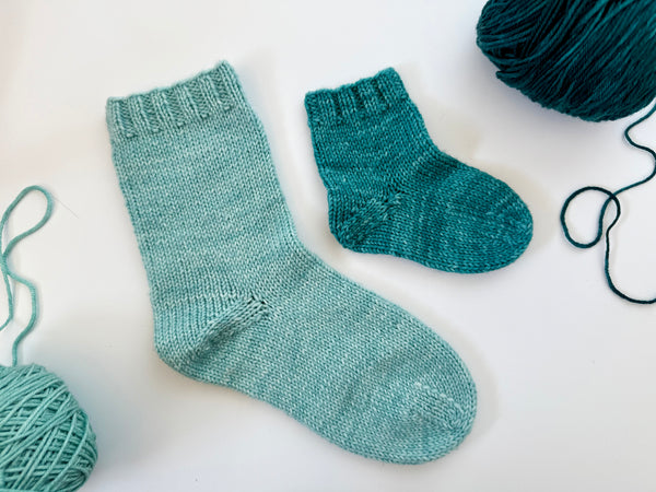 PACIFIC KNIT CO | Base Doodle Top-Down Socks Pattern - Fingering