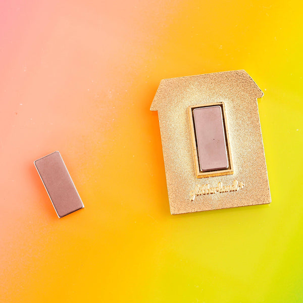GLITTERLAND | Book Fair Stand Needle Minder