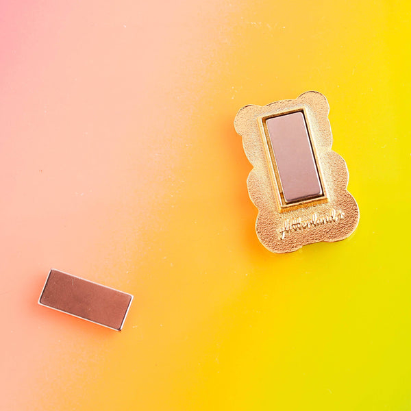 GLITTERLAND | Pineapple Gummy Bear Needle Minder