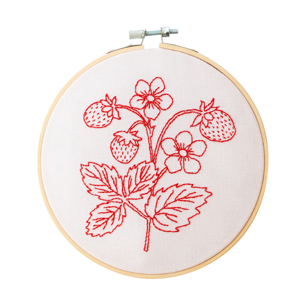 COTTON CLARA | Strawberry Embroidery Hoop Kit